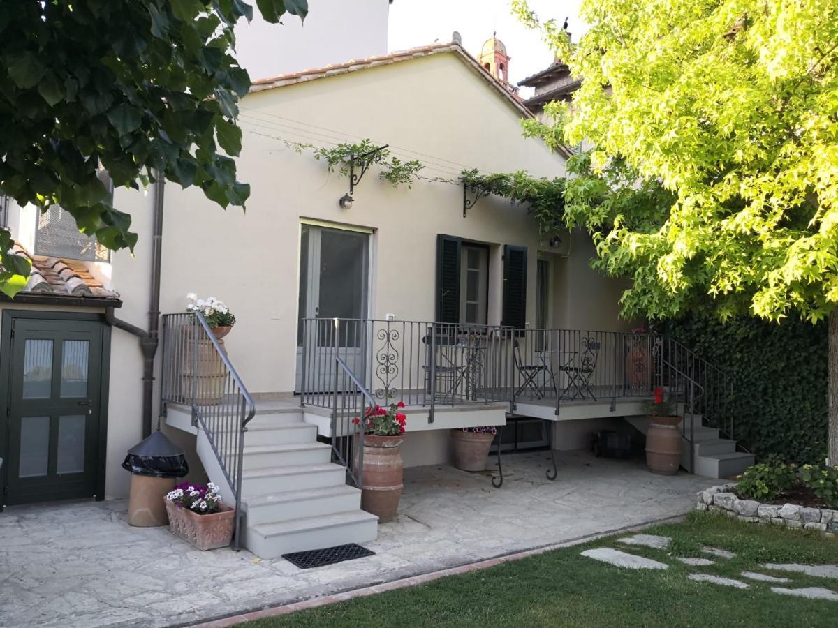לינה וארוחת בוקר קאסטיגליונה דל לאגו Il Torrione מראה חיצוני תמונה